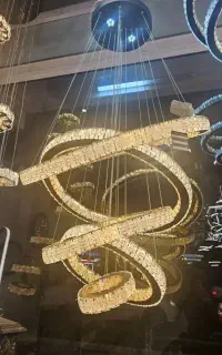 لوستر مدل کریستال سلطنتی و پرنور امپراطور نور