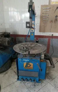 کلیه وسایل لاستیک فروشی و پنچرگیری