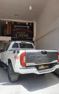 صافکاری تخصصی یزدانی نیازمند ۲ عدد شاگرد صافکار