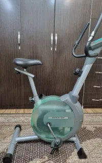 دوچرخه ثابت ورزشی