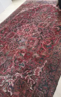 فرش دستبافت نه متری کارکرده مناسب باغ