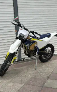 ایران کراس اندرو هاسکوارنا ۲۰۱۸ پلاک ملی