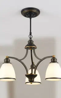 لوستر سه شاخه بسیار زیبا