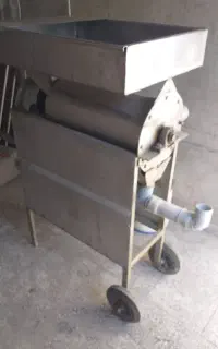 دستگاه ابگیری گوجه