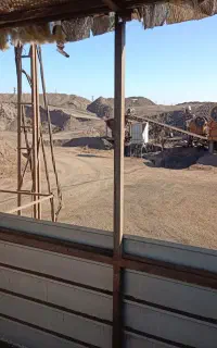 استخدام کارگر آچار بدست و فنی برای اپراتوری