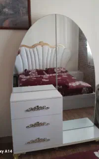 میز ارایش و دراور دارای اینه قدی