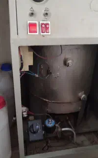 دو عدد دیگ بخار4دسته و2دسته بدون دسته کار اسان