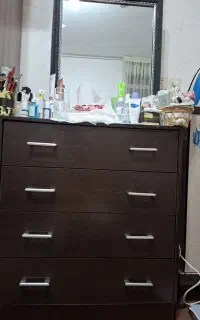 کمد و آینه با هم