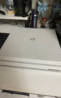 PS4 Pro Limited Edition سفید