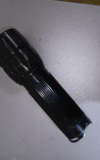 چراغ قوه شارژی