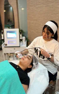آموزش تخصصی خدمات فیشیال و پاکسازی پوست در کلینیک