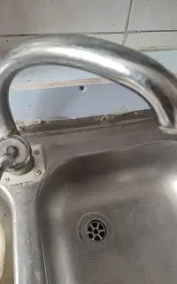 نصب و تعمیر شیرآلات خدمات لوله کشی