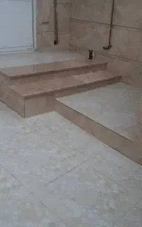 کاشی کاری وسیمانکاری ونما بین کابنت دیوار چینی و..