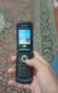 گوشی ساده قدیمی