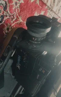 دوربین فیلم برداری حرفه ای