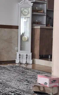ساعت دیواری ایستاده