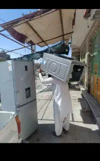 با سلام کارگر اثاثیه واسباب منزل هستم باکادری مجرب