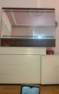 میز و اینه رینگ لایت دار
