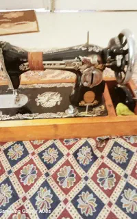 چرخ خیاطی مارشال اصلی ودوشیر برقی وچرخ خیاطی دستی