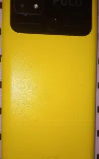 پوکو c40