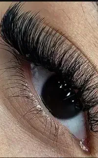 کاشت مژه