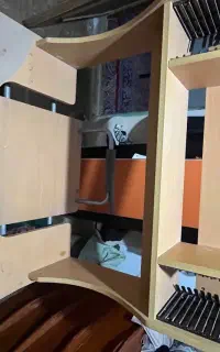 میز کامپیوترقیمت۳میلیون تومن ‌‌و میزتیوی ۱تومن