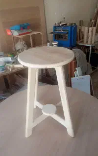چهار پایه ومیز جلو مبلی