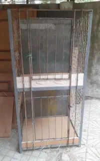 قفس بزرگ آهنی