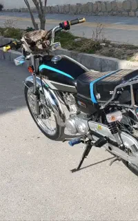 موتورسیکلت مدل ۸۳