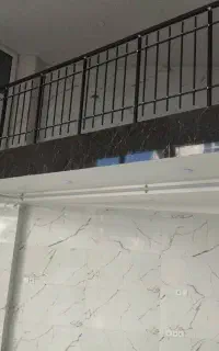 تجاری بر خ آرش