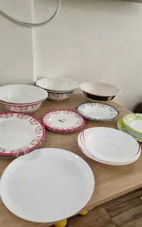 تعدادی ظروف آرکوپال  لومینارک فرانسه