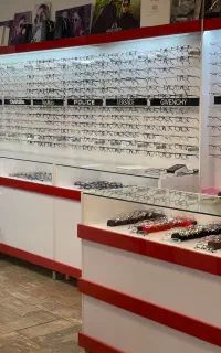 مرکز تخصصی فروش عینک های طبی و آفتابی