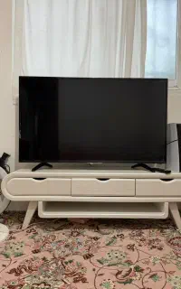 تلویزیون ۴۹ اینچ هایسنس