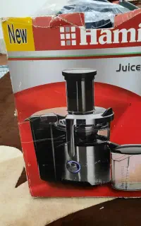 آبمیوه گیر همیلتون چندکاره نو زیر قیمت