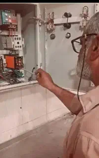 برقکار رفع اشکال برقی ساختمان و صنعتی تعمیر آیفون