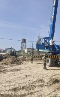 مهندس برق و عمران