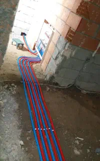 اجرای لوله کشی آب و فاضلاب