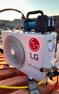 نصب اسپلیت لوله کشی تضمینی