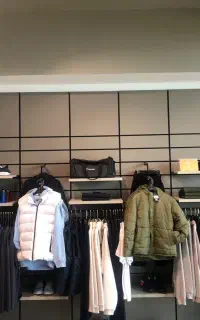 استخدام فروشنده و صندوقدار پوشاک