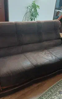 کاناپه راحتی سالم و بسیار محکم