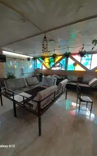 پشتی و کناره کافه ای