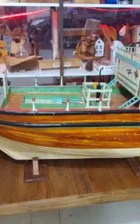 کشتی چوبی بزرگ