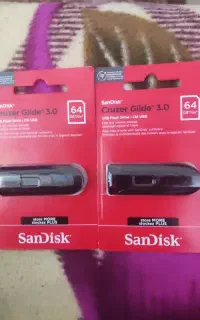 دو عدد فلش سندیسک ۶۴ گیگ پلمپ گارانتی مادام‌العمر