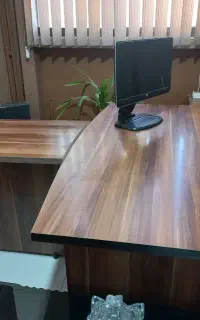 میز اداری مدیریتی ۱۶۰ در ۸۰  و کمد سه کشو