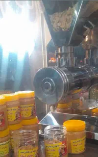 یک دستگاه کره بادام زمینی ب فروش میرسدسه اسب