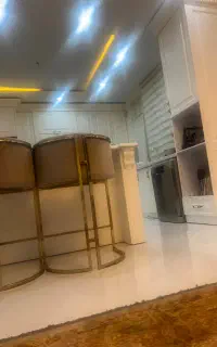 صندلی ایستاده
