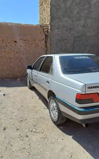 پژو 405 مدل85 بدون رنگ
