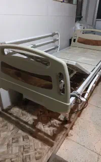 تخت بیمارستانی سه شکن برقی