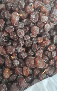 کشمش پلوی گوشتی و بی هسته