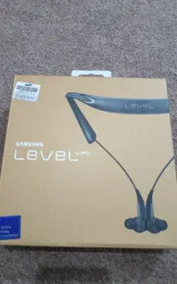 هدفون سامسونگ level u pro